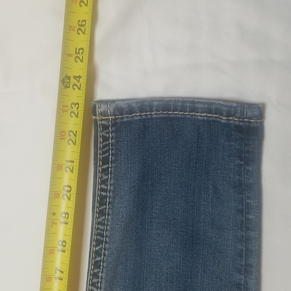 Silver Tuesday Fluid Denim Blue Jeans Mid Capri - Picture 5 of 8